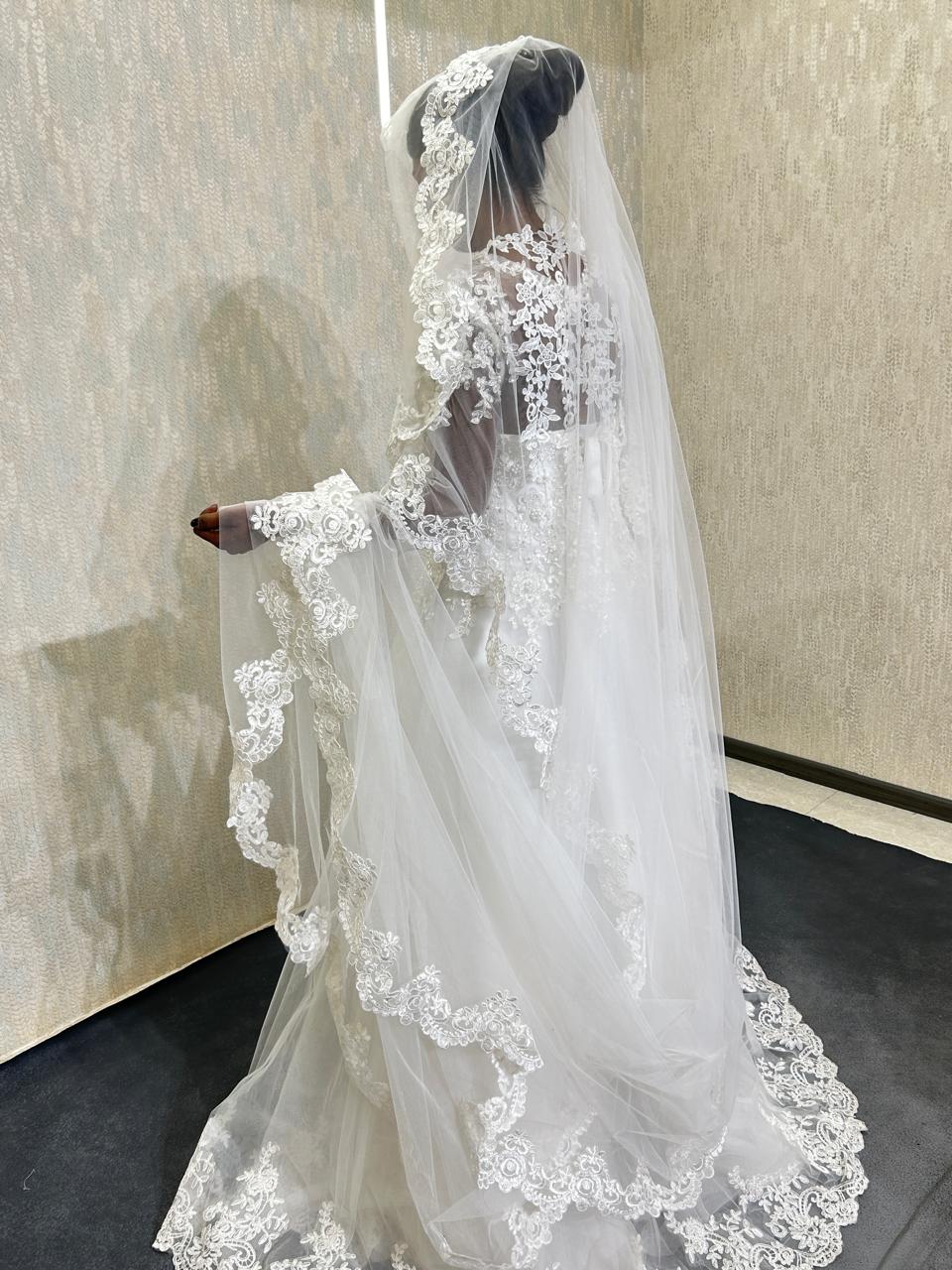 GownLink Christian & Catholic Wedding Bridal Veil with Comb GLVHL03