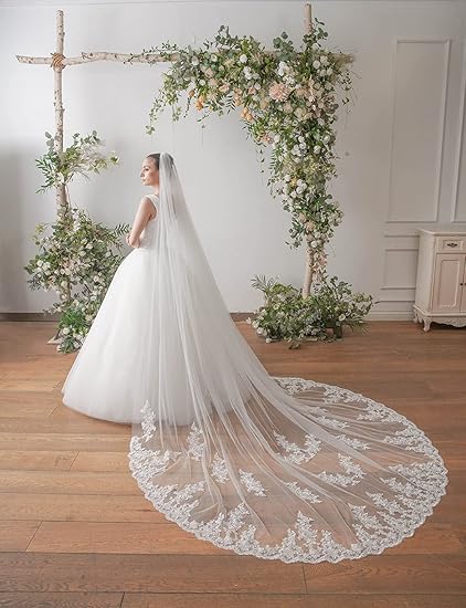 GownLink Long 3.5 mtr Bridal Veil With Attached Comb GLVL21