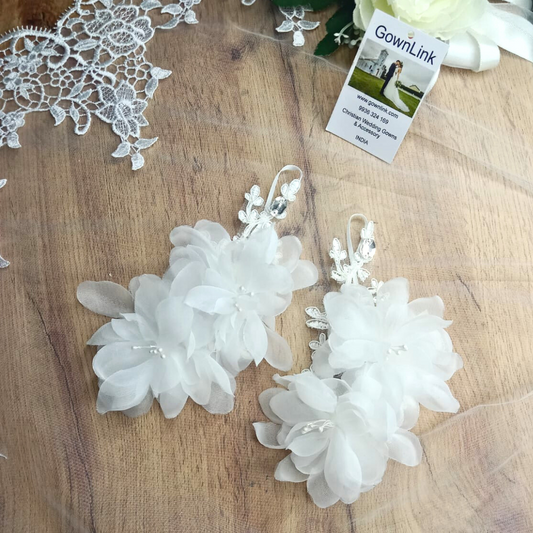 Hand made wedding gloves white Chinia