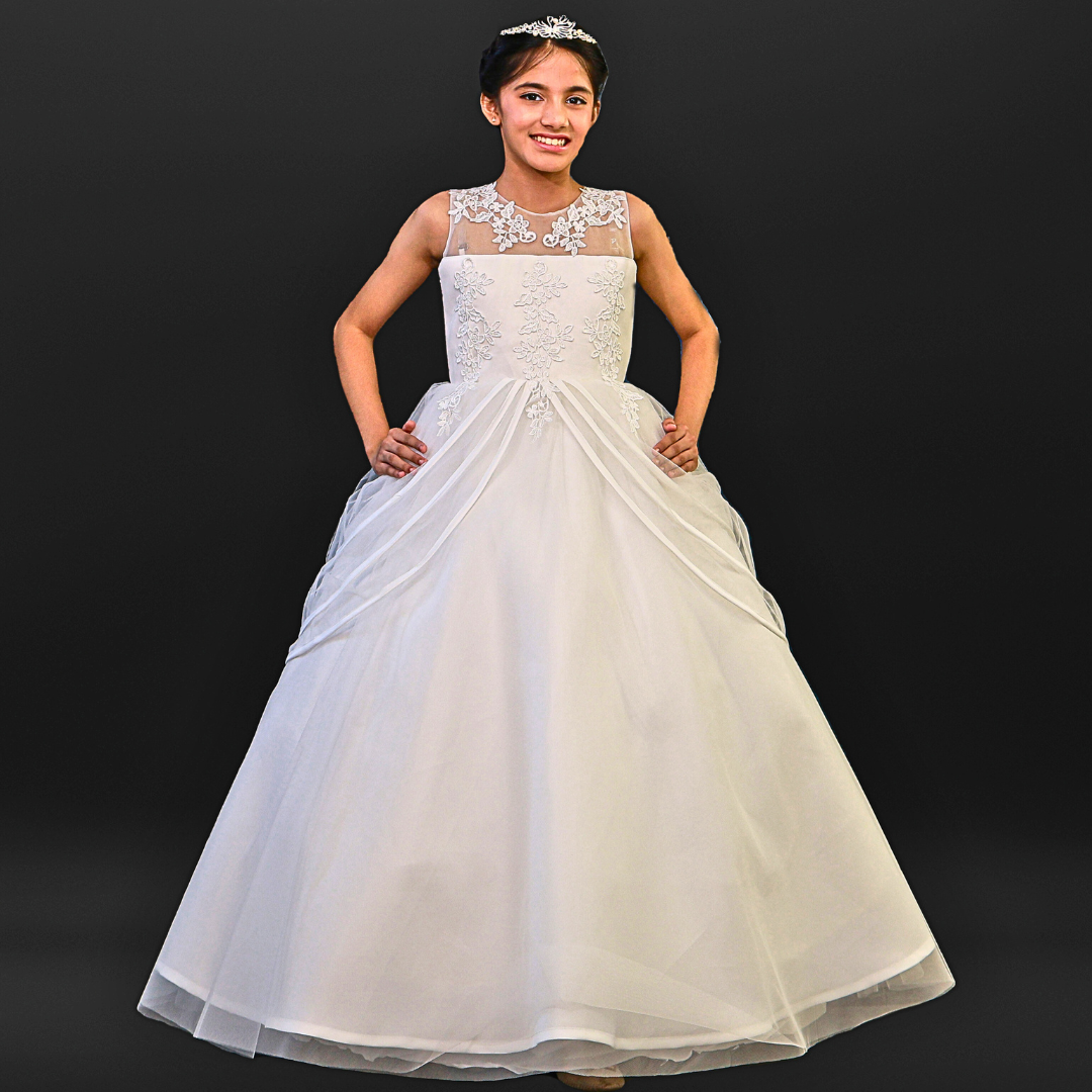 Girls’ white Holy Communion dress in Goa
