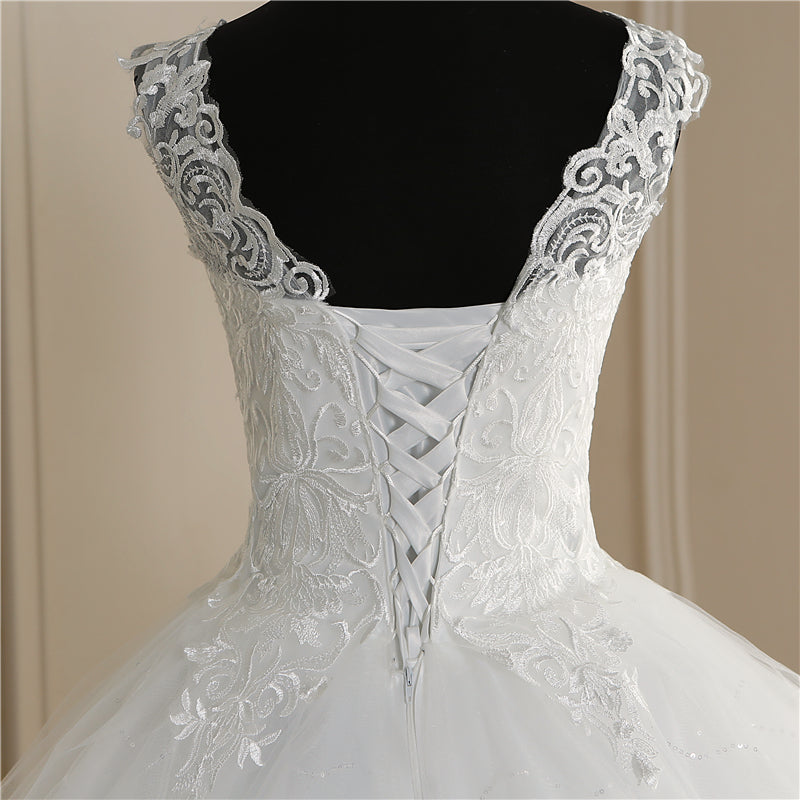 GownLink White Train Wedding Gown GLVLQD09T