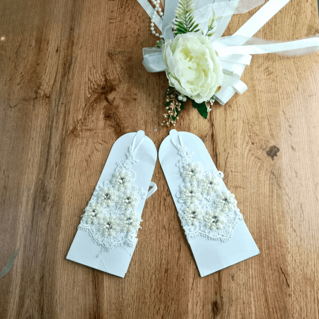 Divine Pearl weave Timeless Elegance in GownLink's Bridal Gloves G21