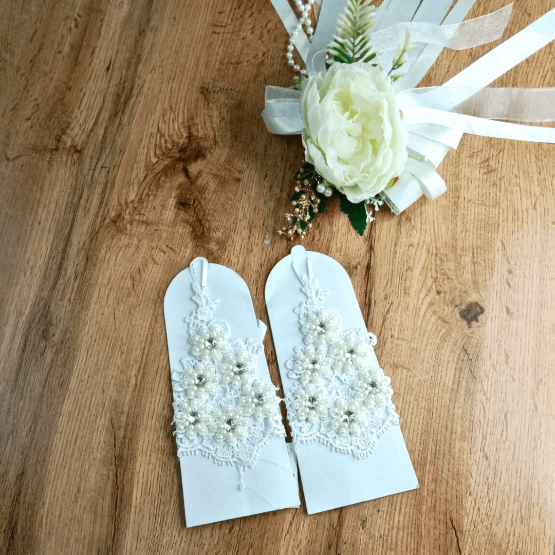 Divine Pearl weave Timeless Elegance in GownLink's Bridal Gloves G21