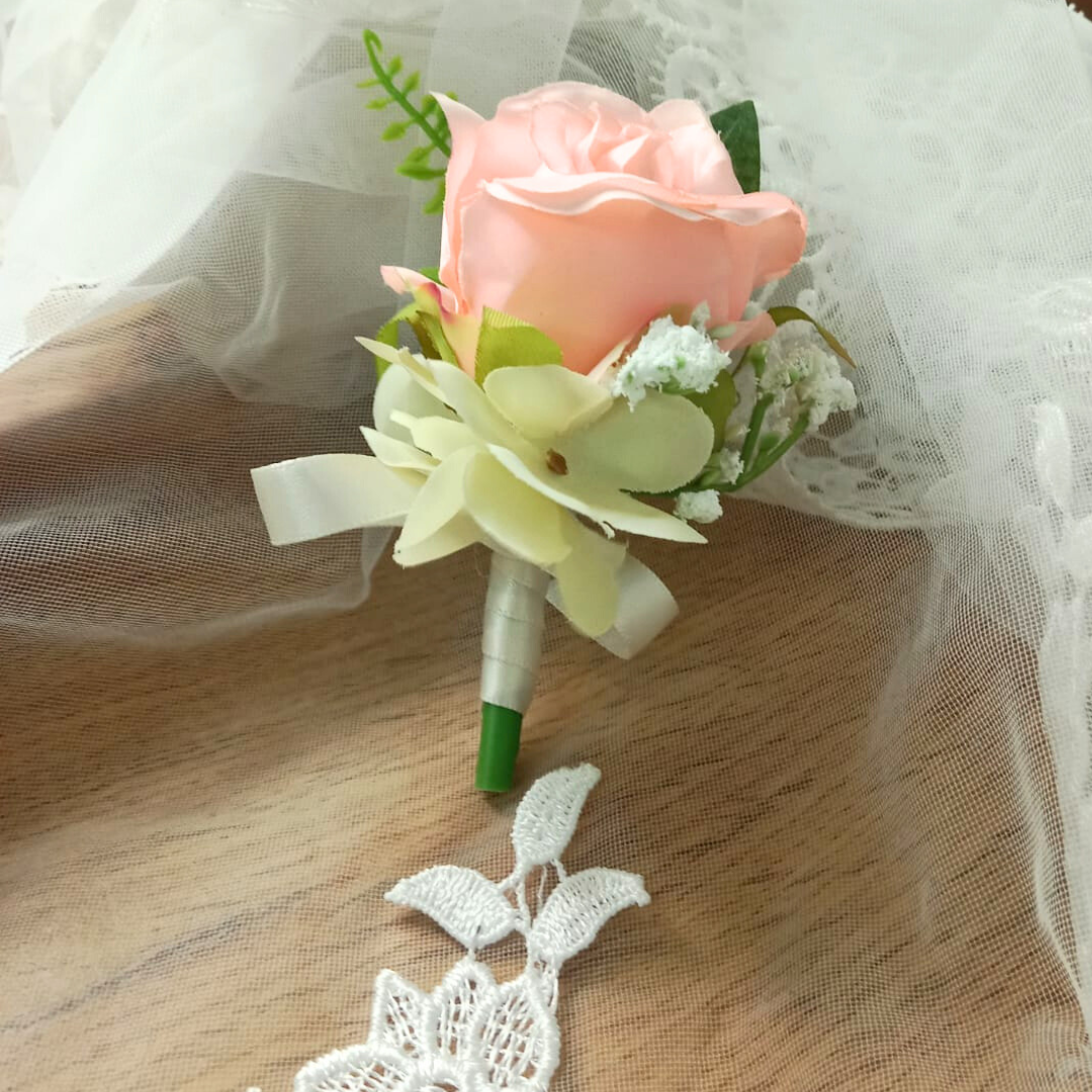 GownLink Boutonniere CF-106