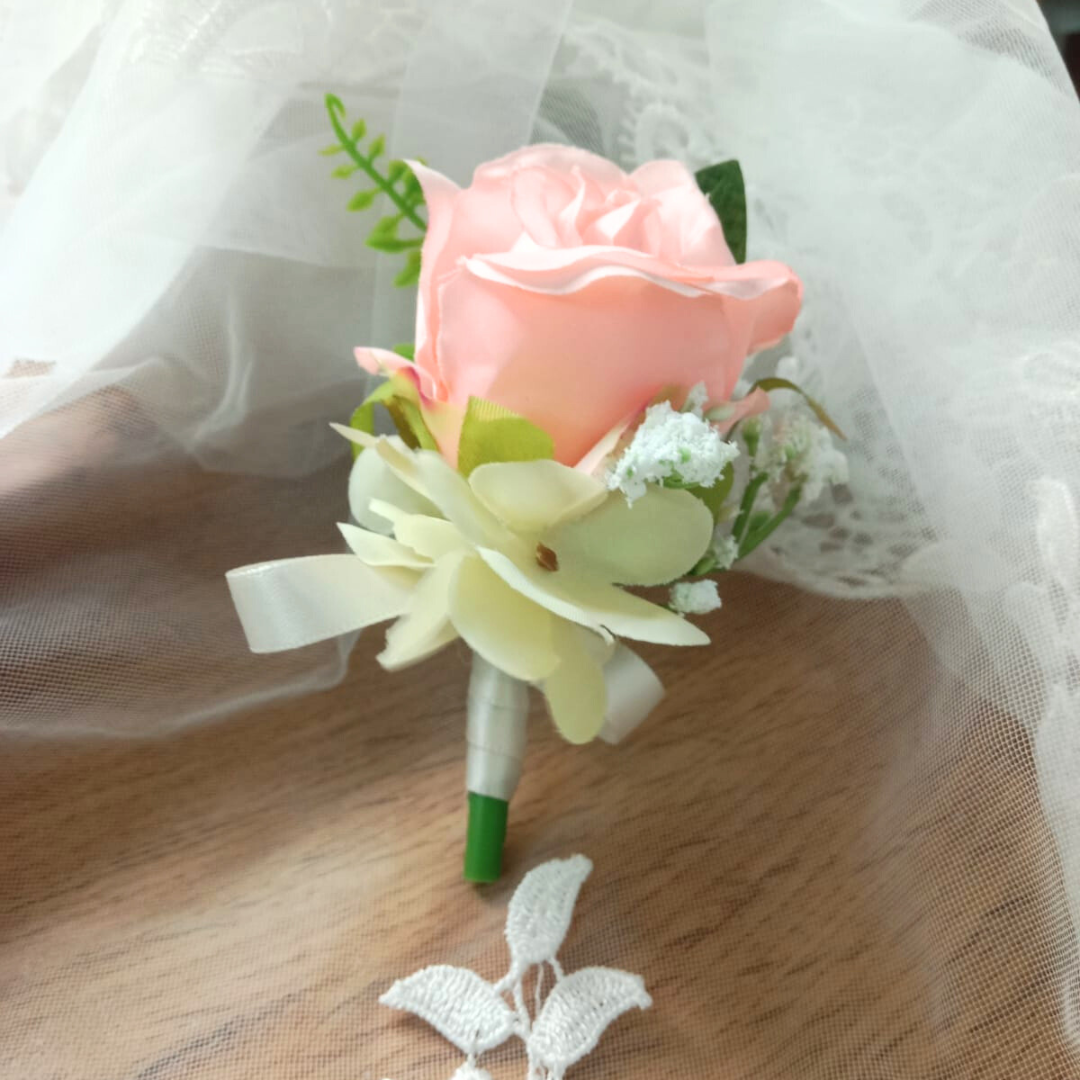 GownLink Boutonniere CF-106