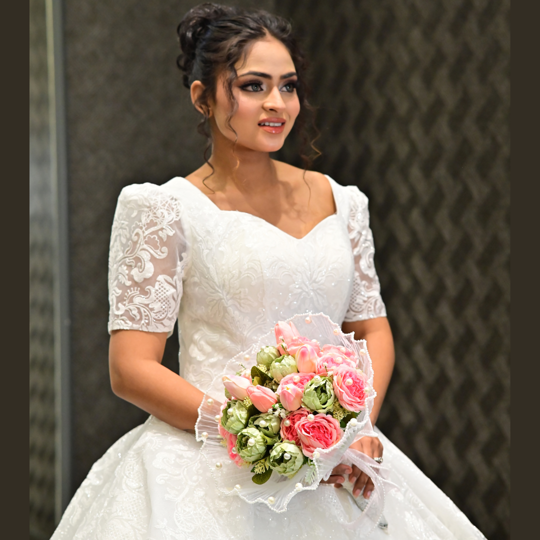 Side view of Bridal Bouquet, White and Green, showing shape and size β GownLink B-60