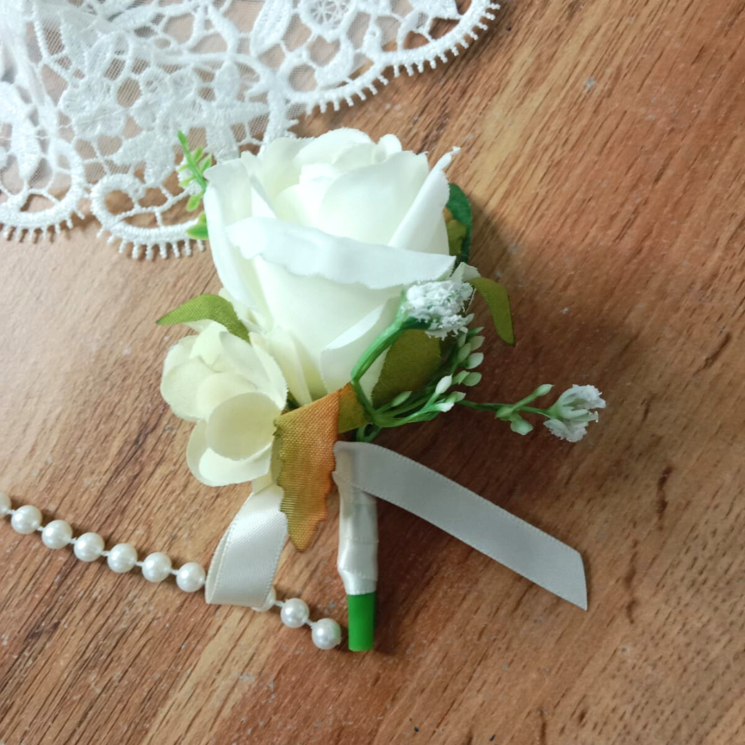 GownLink Boutonniere CF-106