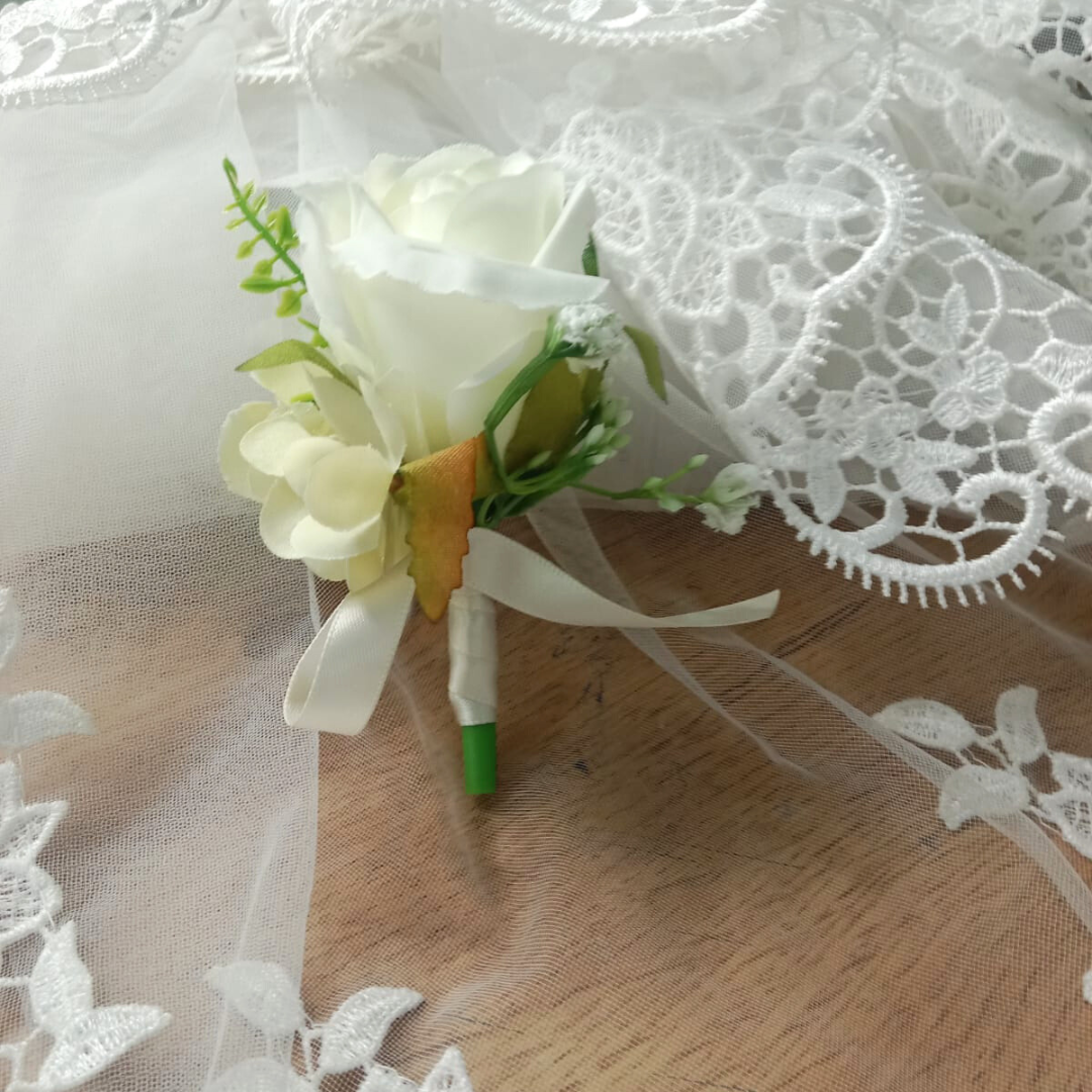 GownLink Boutonniere CF-106
