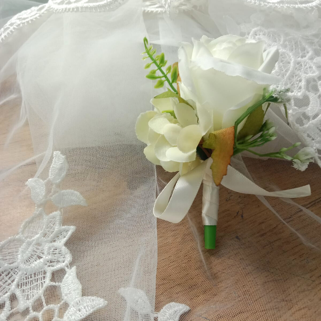 GownLink Boutonniere CF-106