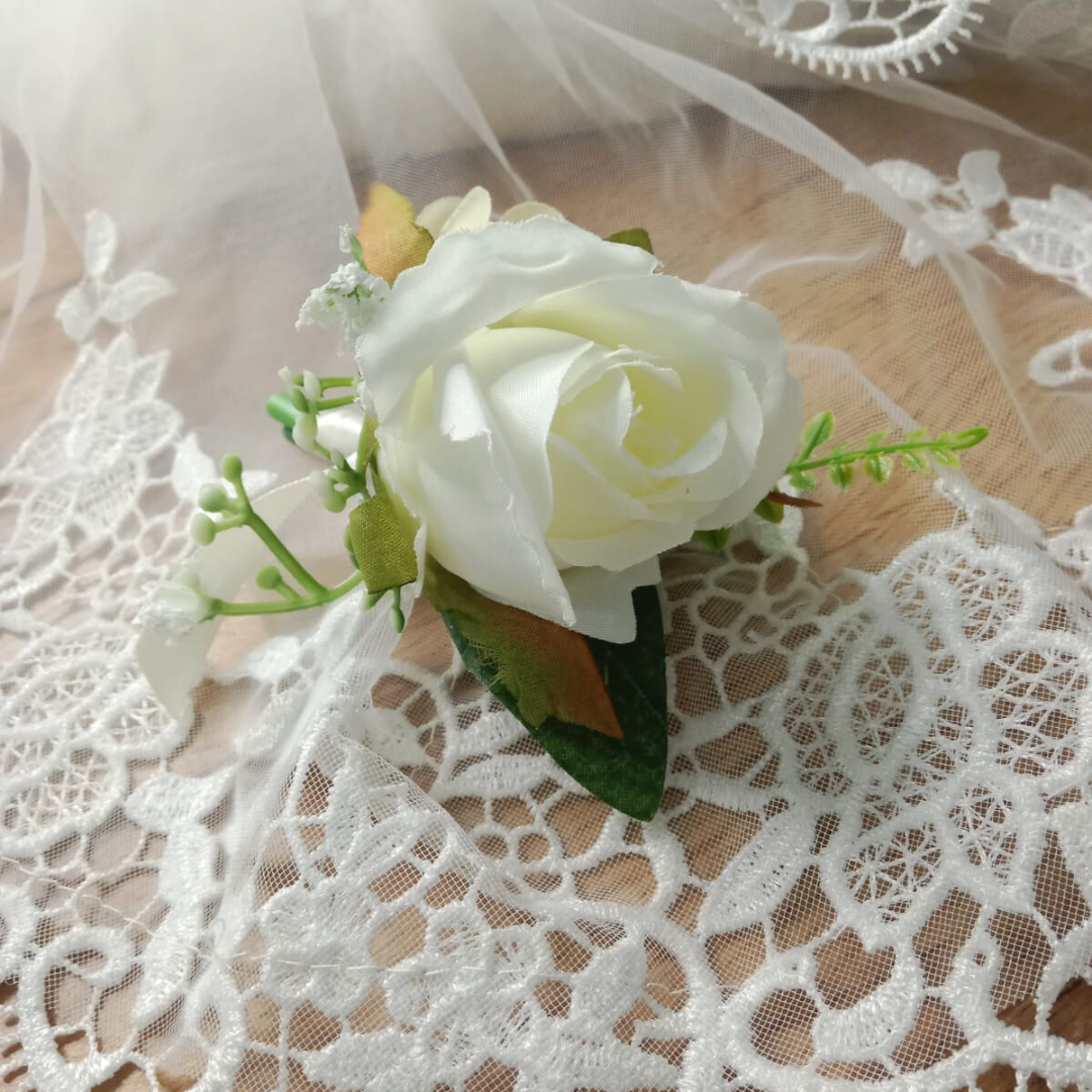 GownLink Boutonniere CF-106