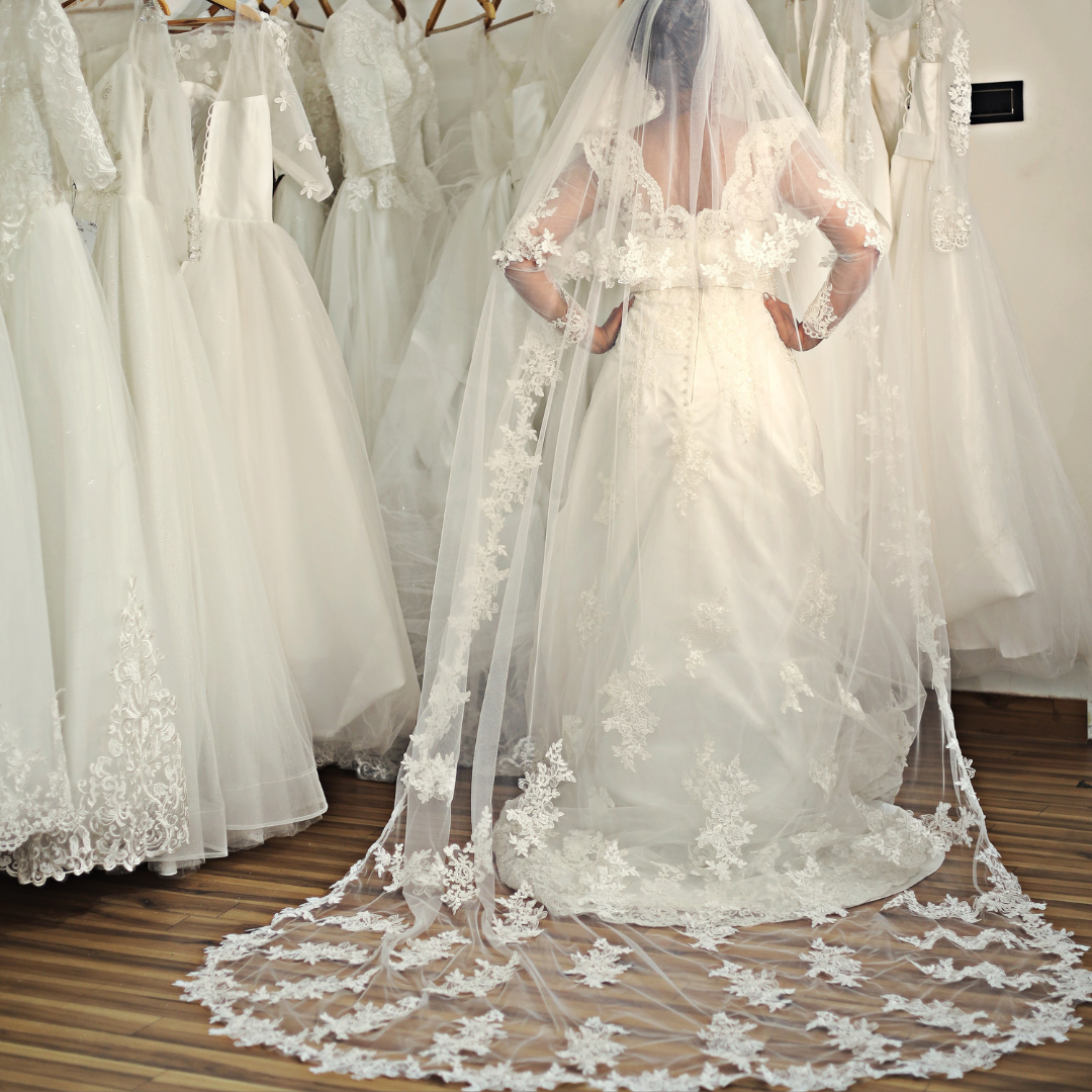 GownLink Wedding Long Cathedral 2 Tier Veil with Lace work GLV-12