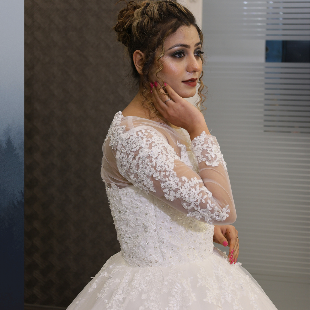 GownLink Stunning Train Gown White Church Wedding Gown with Beaded Lace GLGT009