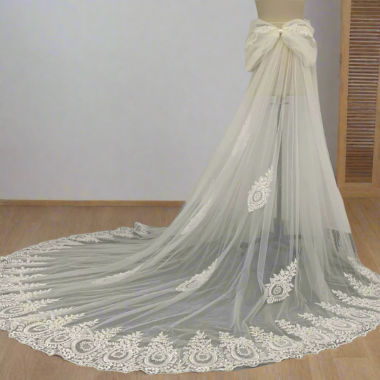 Gowlink,s Bridal Detachable Train Length: 180cm from waist to tail Waist Size: One size fits all . About 45cm(Suitable for everyone)