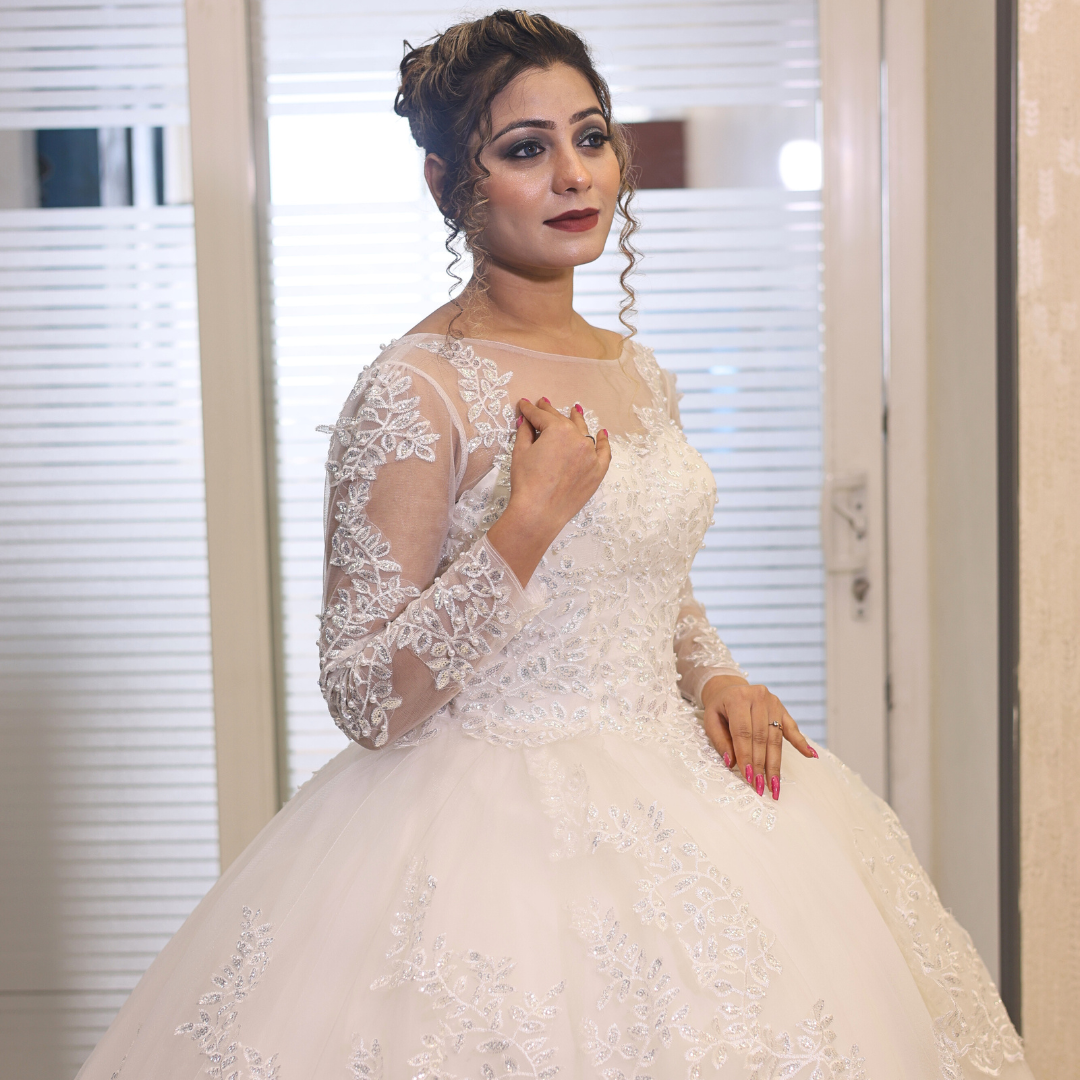 White Vibrant Look Church wedding gown in Sansad Marg, New Delhi
