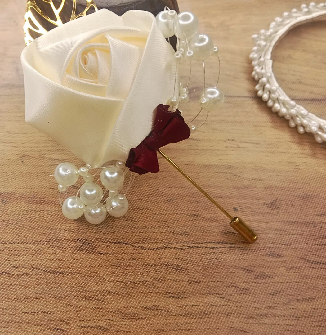 White boutonnieres / lapel pin for men Satgawan