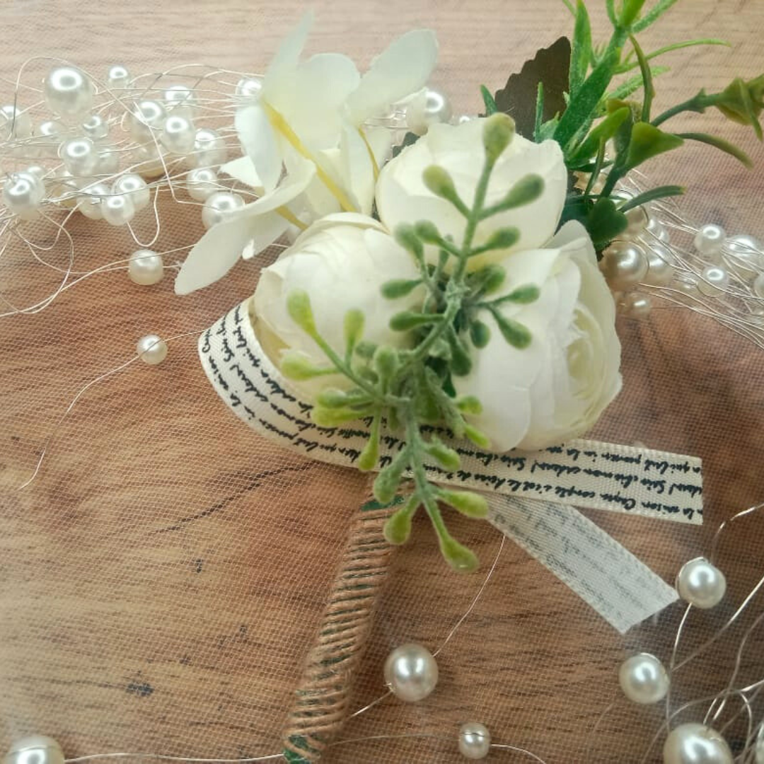 Groom’s boutonniere Green and white Pratappur