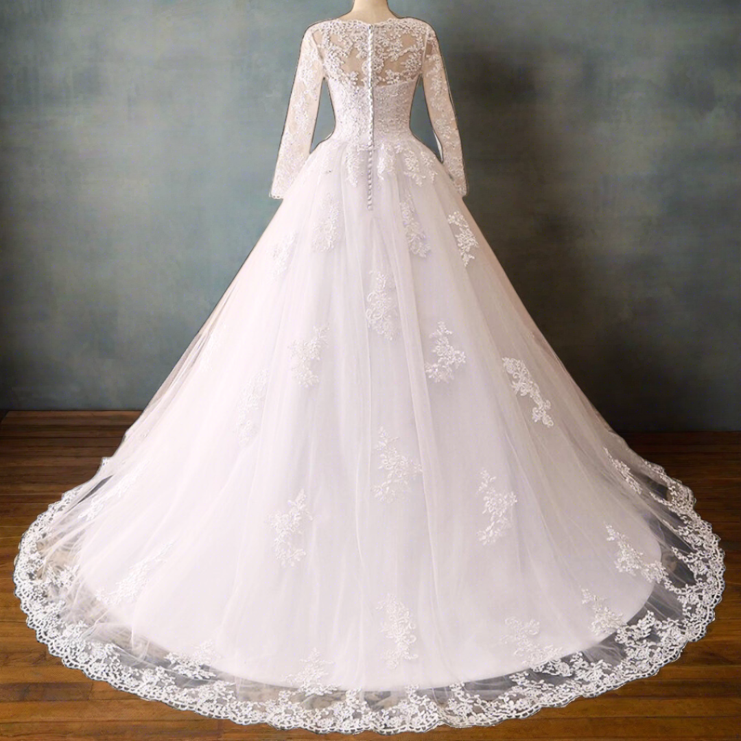 White trail gown/dress with a train in Jodhpur Rajasthan