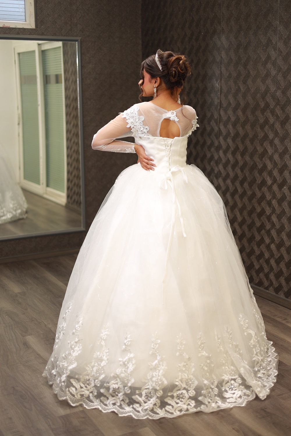 GownLink White Wedding Ball Gown with Rhinestone GLHMD16050083B