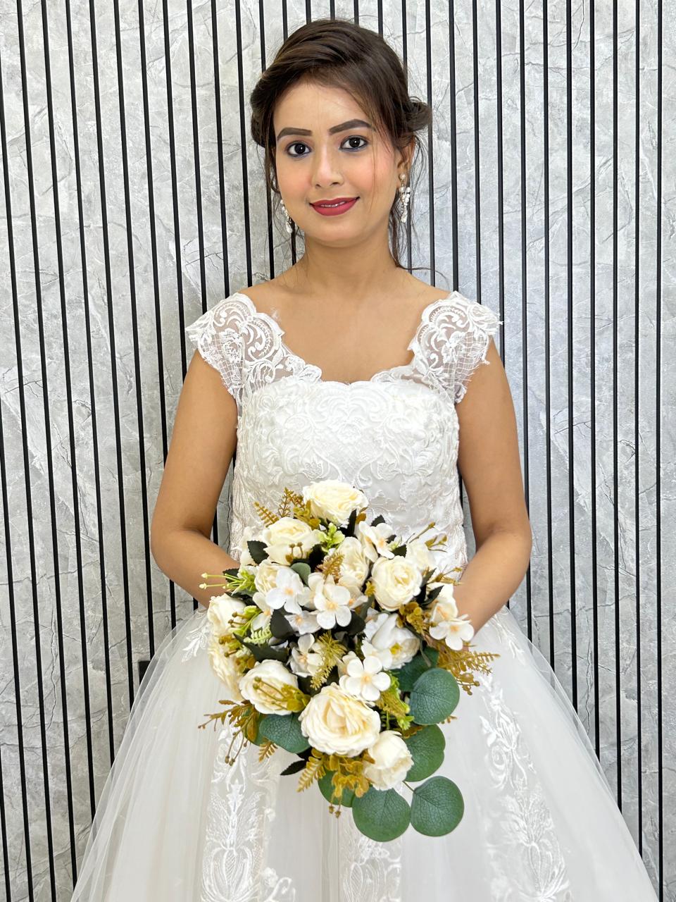  Elegant Christian  bouquet with white flowers