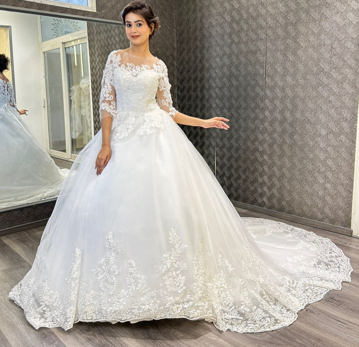 Contemporary wedding dresses in Delhi