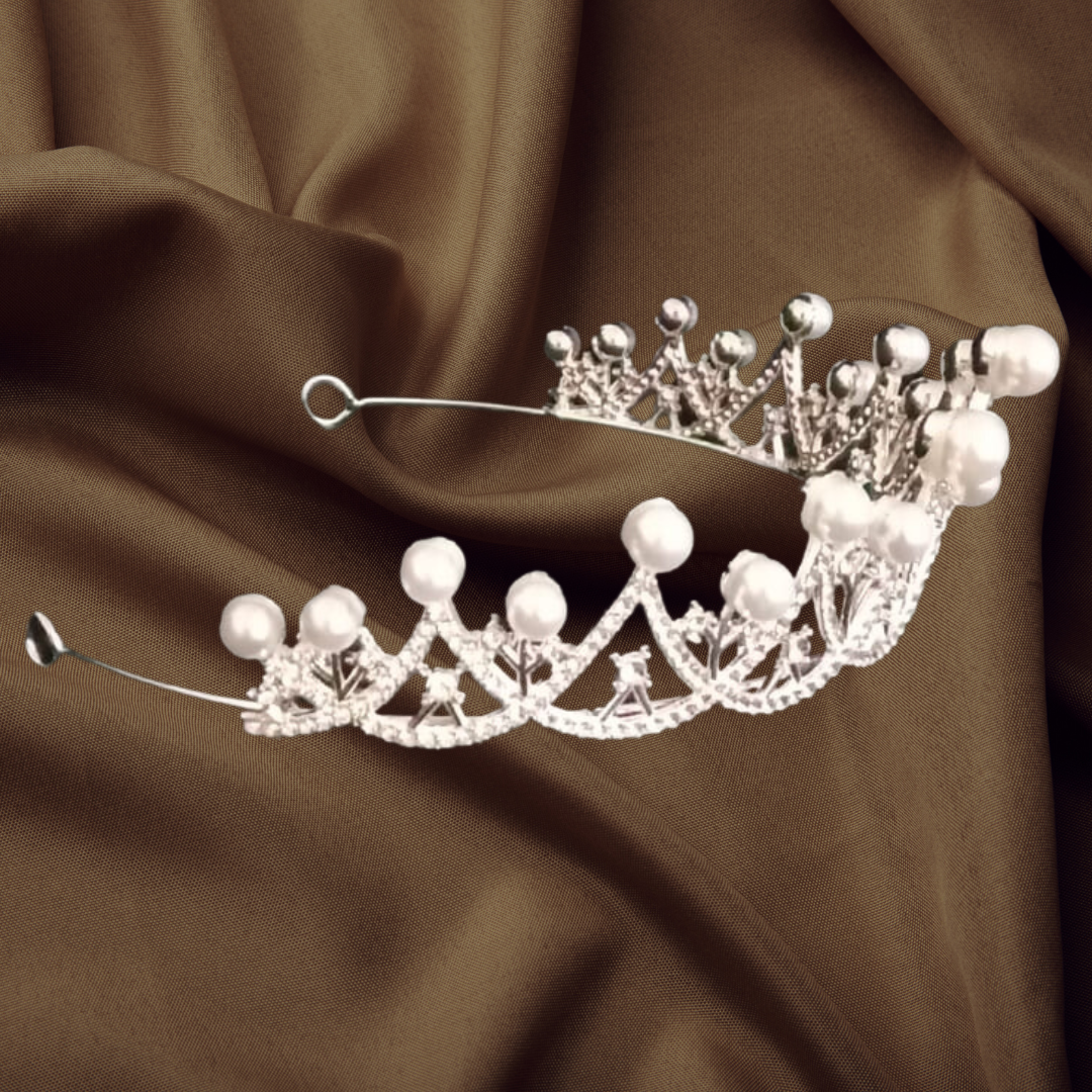 "White Floral Halo Crown – Radiate beauty and grace with this ethereal adornment."