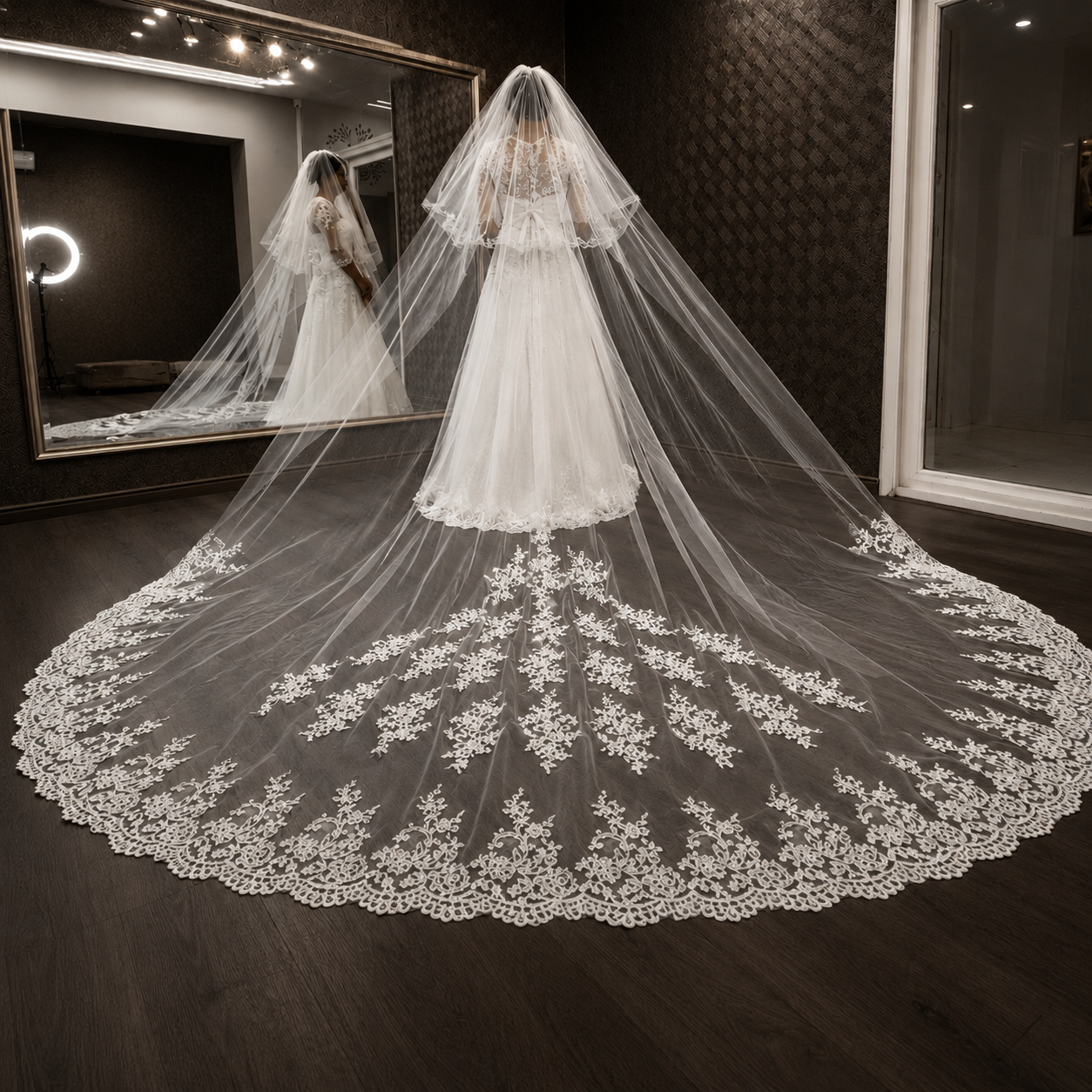 Side view of Long Bridal Veil with comb attachment visible — GownLink GLAVL008