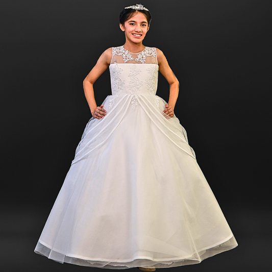 Girls’ white Holy Communion dress in Goa