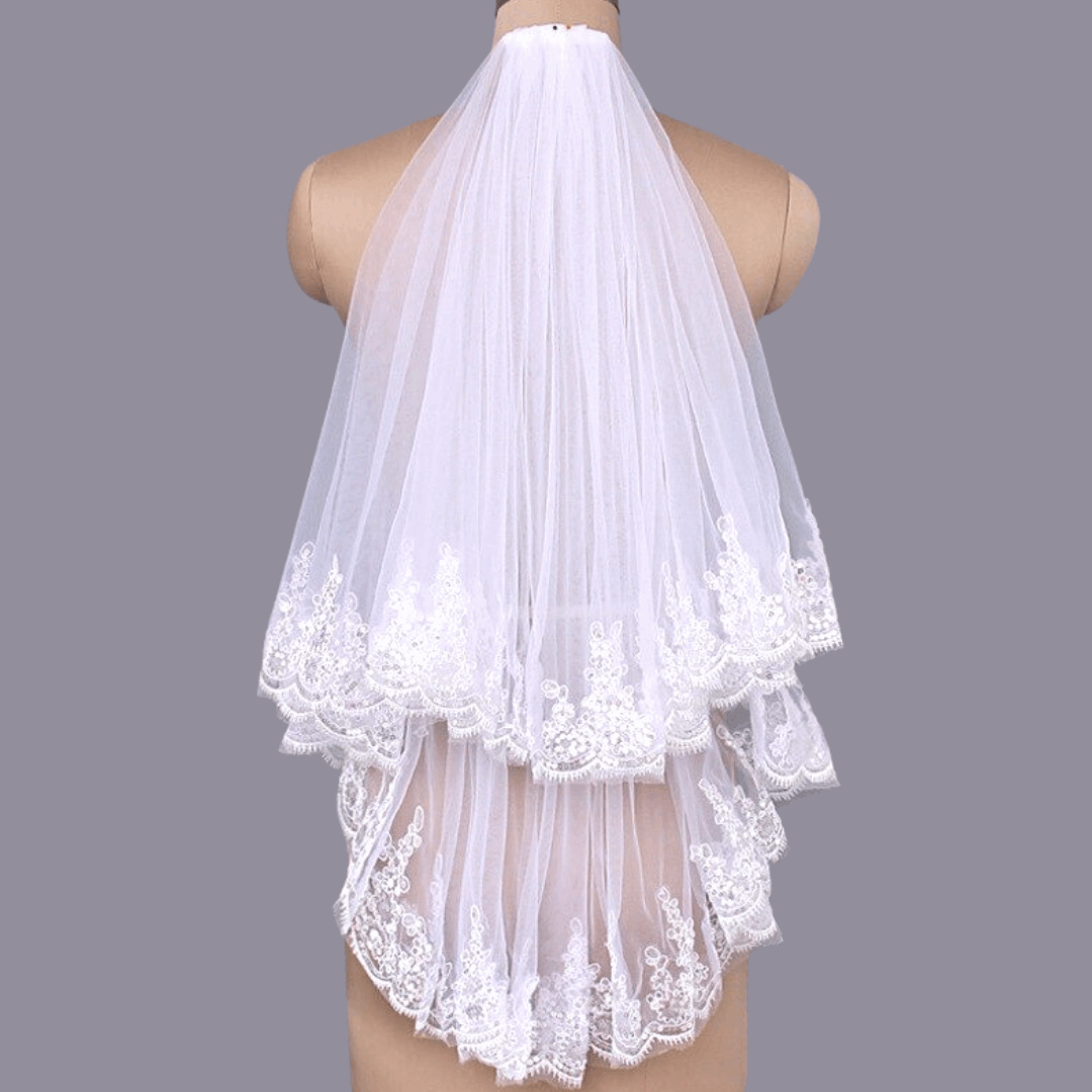 Enchanting Elegance  GownLink's  Exquisite Short 1.5mtr Bridal Veil With Comb adorned in Sequined Splendor GLV20