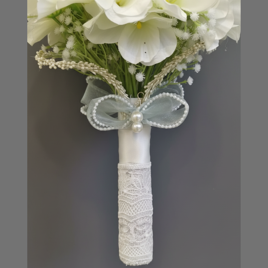 GownLink White color Bridal Bouquet B-64