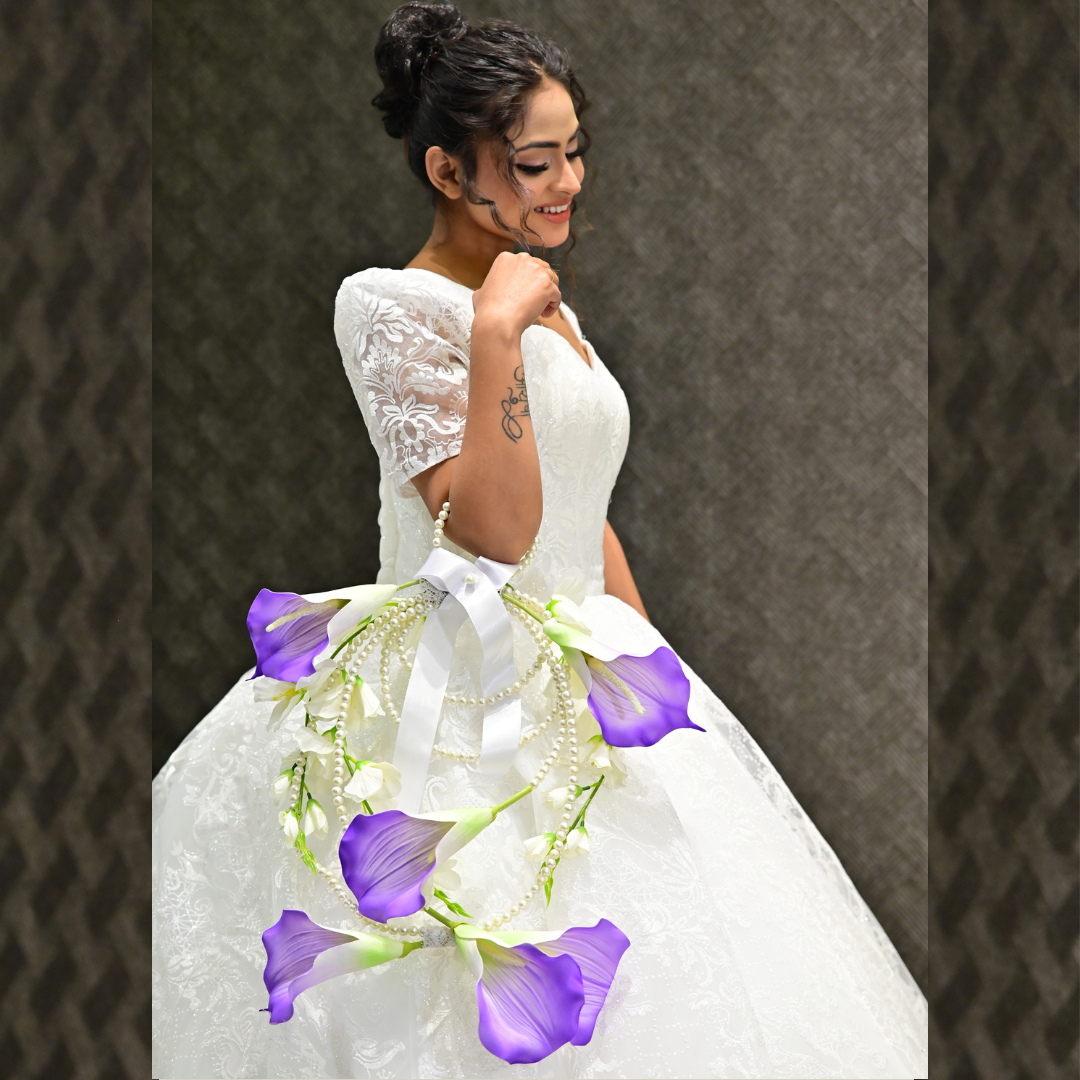 GownLink White and green color Bridal Bouquet B-59-1