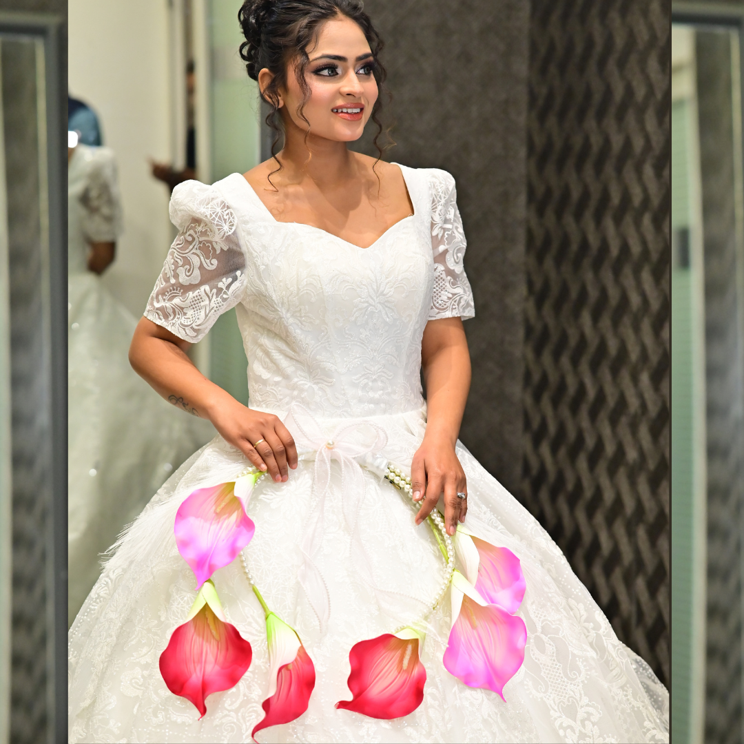 GownLink White and green color Bridal Bouquet B-59-2