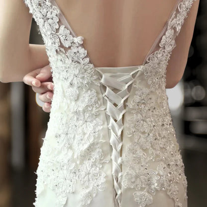 Detail of accessories in 4-Piece Bridal Combo Set — GownLink GL-COMBO