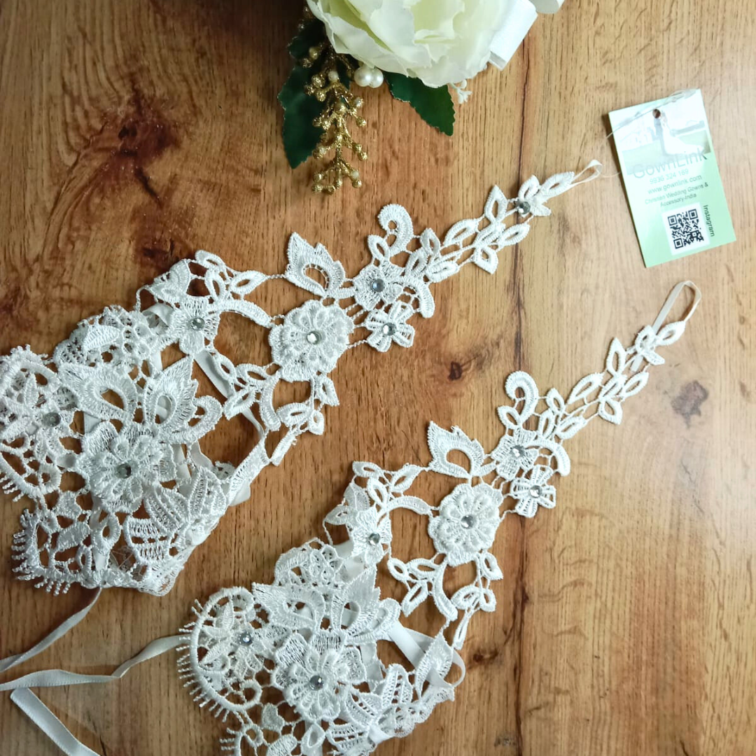 GownLink's Wedding Gloves for bride G9