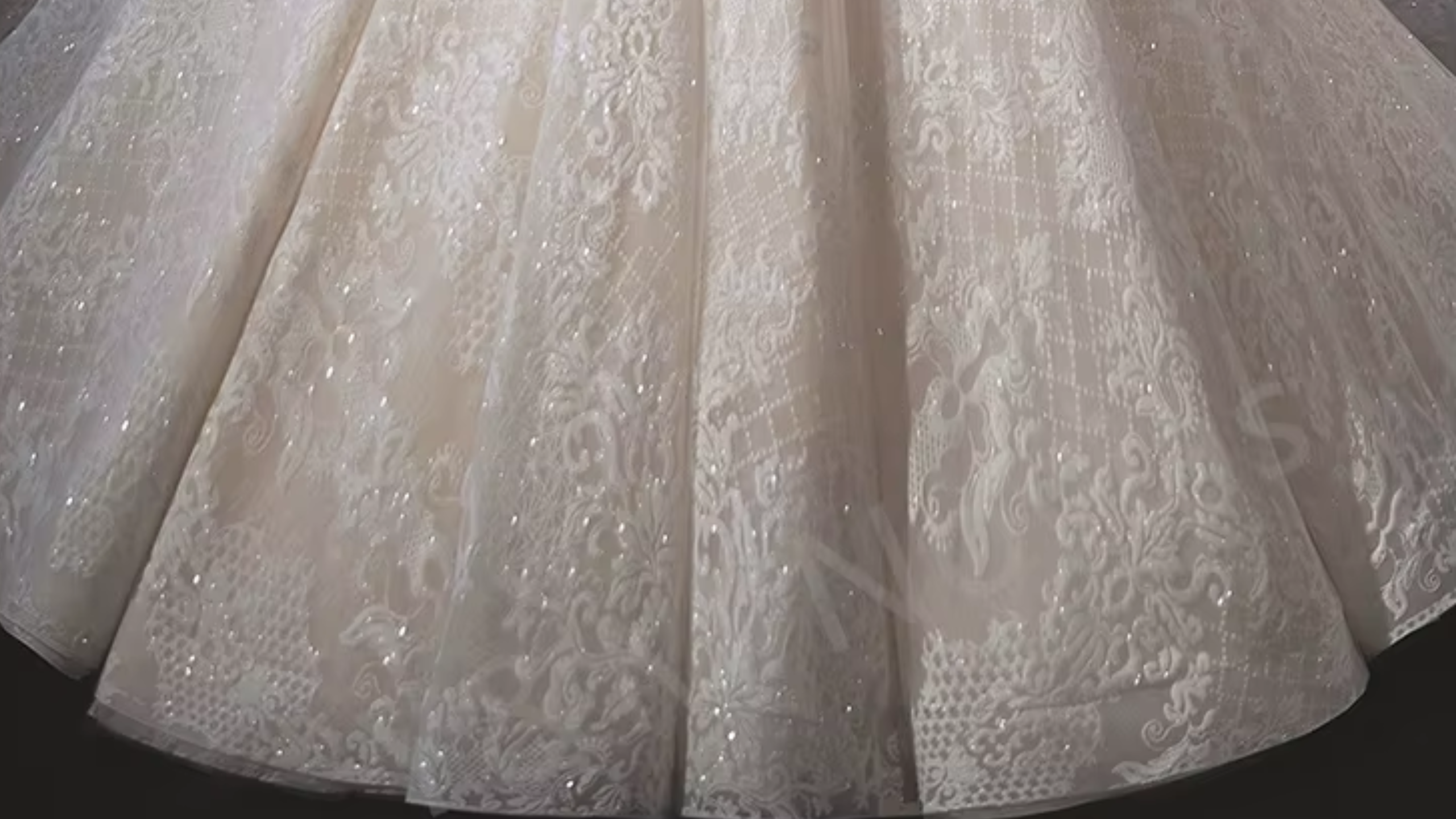 custom-slideshow-image-mobile-block_n9yBDx