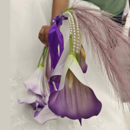 GownLink's Majestic Harmony Elegant Bridal Bouquet with Flowers B-Tulip