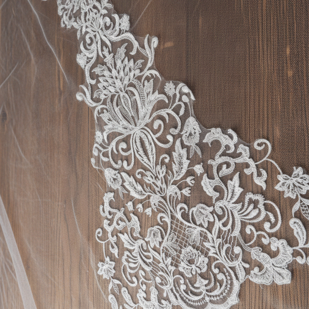 GownLink - White Lace Border with Wedding gown- GLVLQD2 Lace