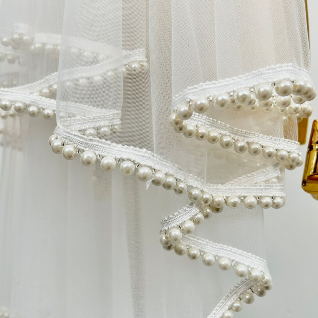 Layer detail of Short Bridal Veil showing tulle and lace — GownLink GLVL