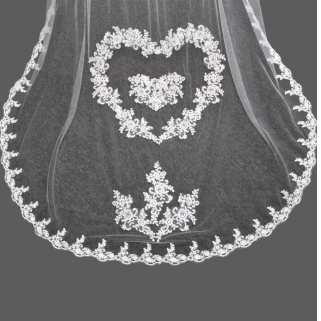 GownLink veil with embroidery LHL31