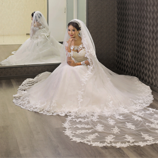 GownLink Wedding Long Cathedral 2 Tier Veil with Lace work GLV-12
