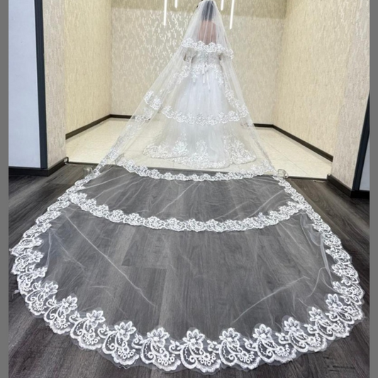 GownLink Bridal Veil  A 3.5mtr Cascade of Beauty with Comb GLV093L