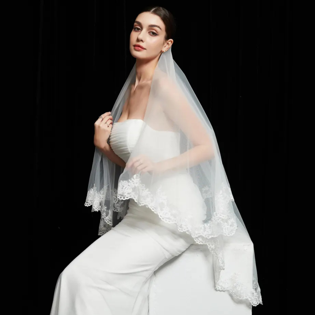 GownLink Long Elegant Bridal Veil, Embellished with Lacework and Comb GLSVL1800