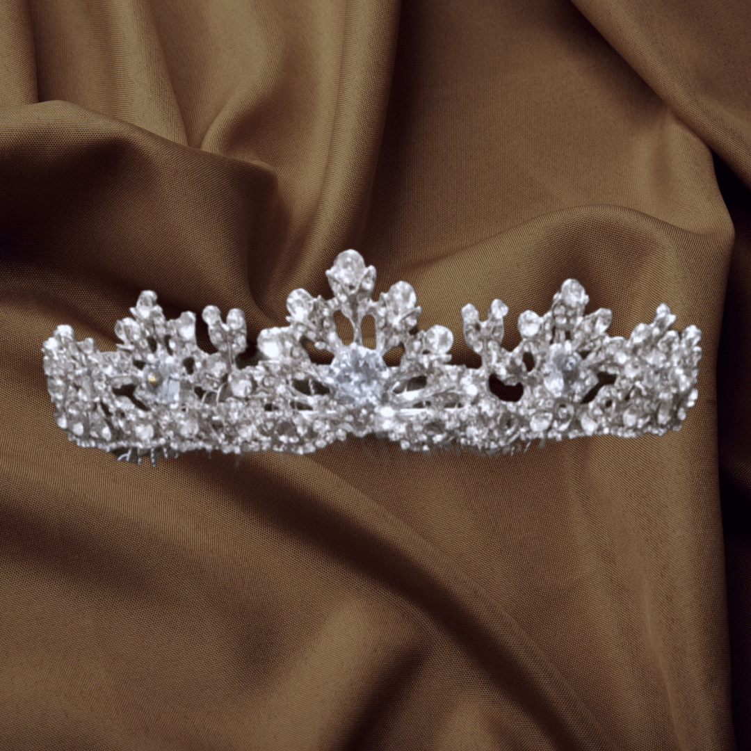 Captivating Charisma GownLink's Ultimate Luxurious Bridal Crown With Exquisite Stonework C36