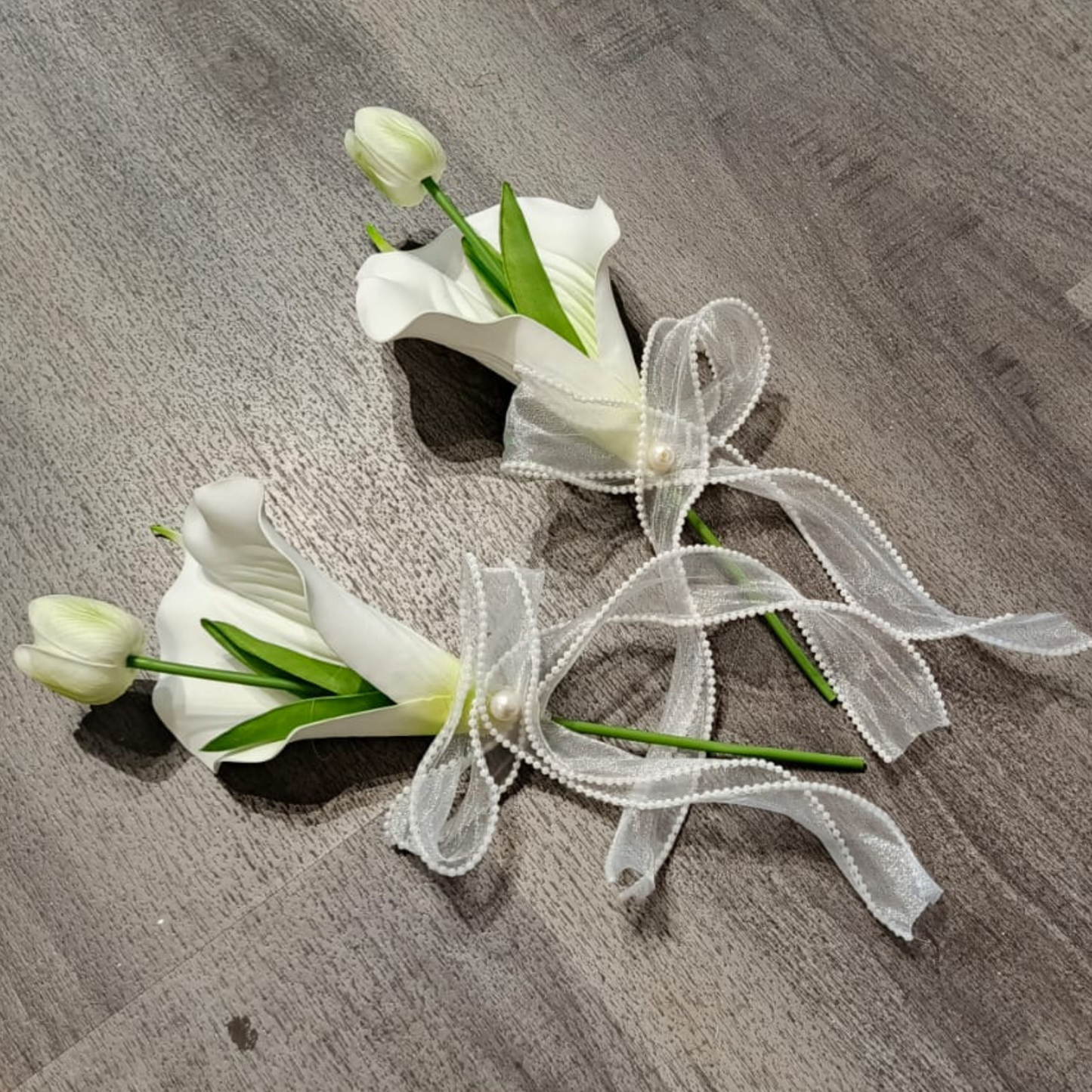 GownLink White and green color Bridesmaid Bouquet Set of Two