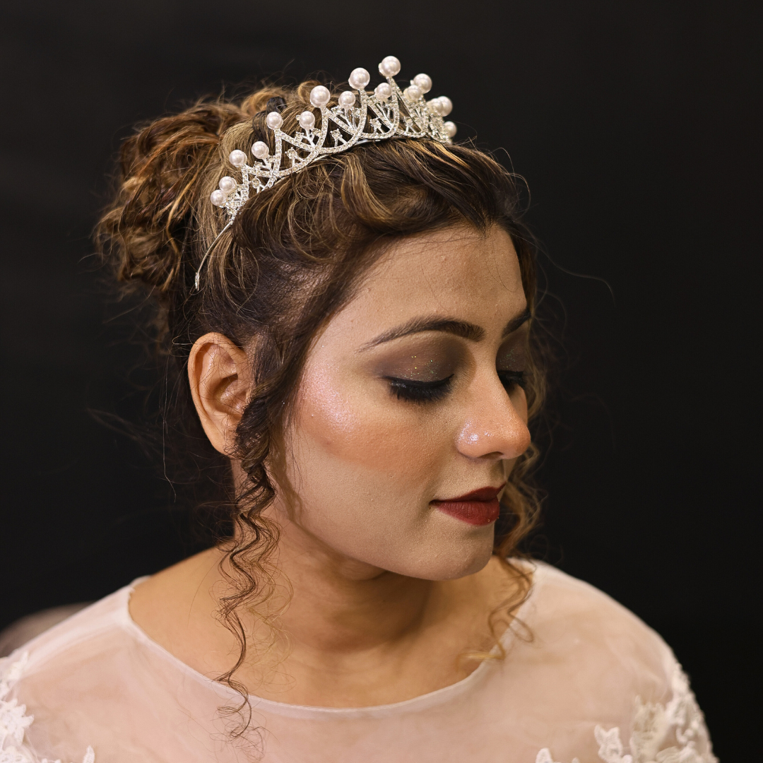 Silver Catholic wedding crown In Maharastra