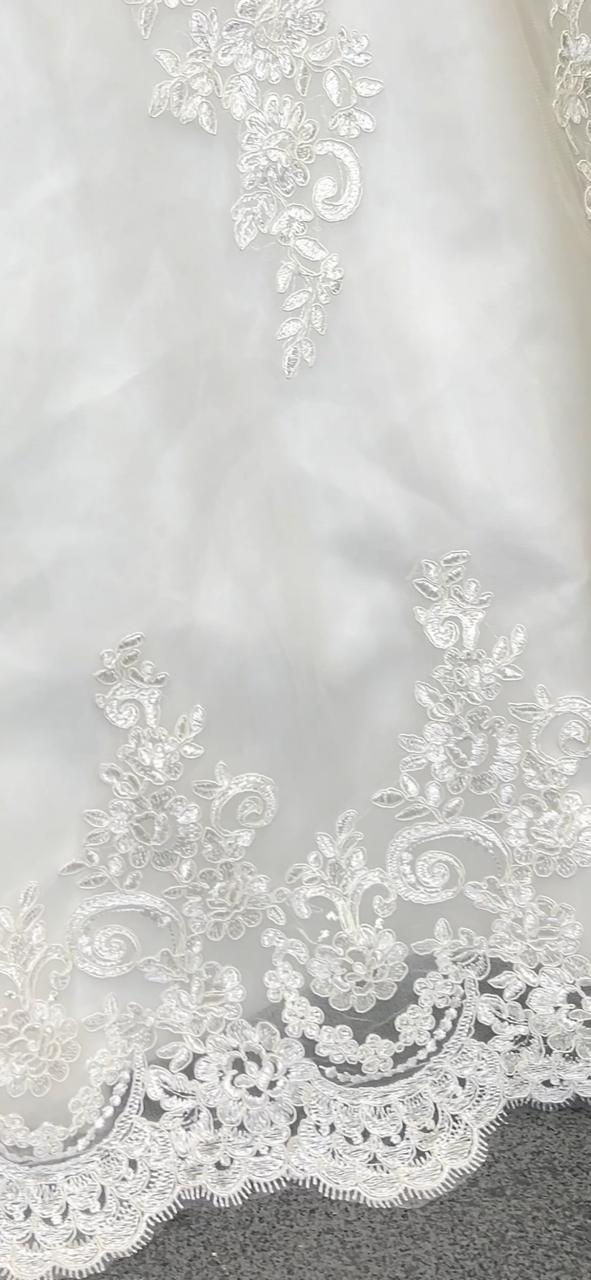 white Lace fabric for white gowns Lucknow