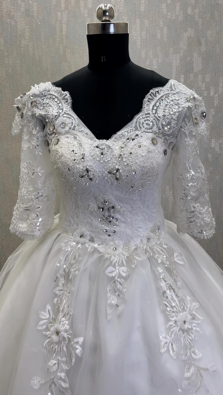 gown for Christian marriage 