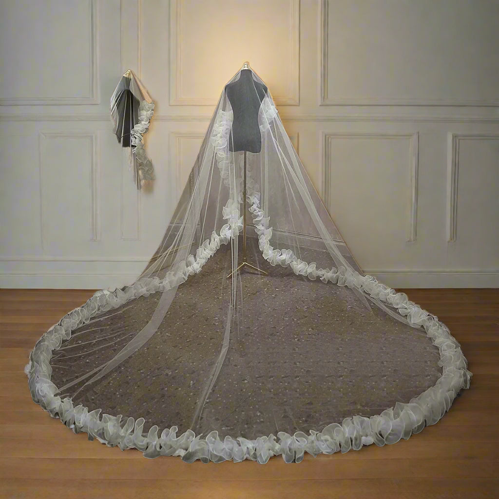 GownLink Beautiful 3.5 m Long Cathedral Bridal Veil  Frill Edges GLVL-Frill