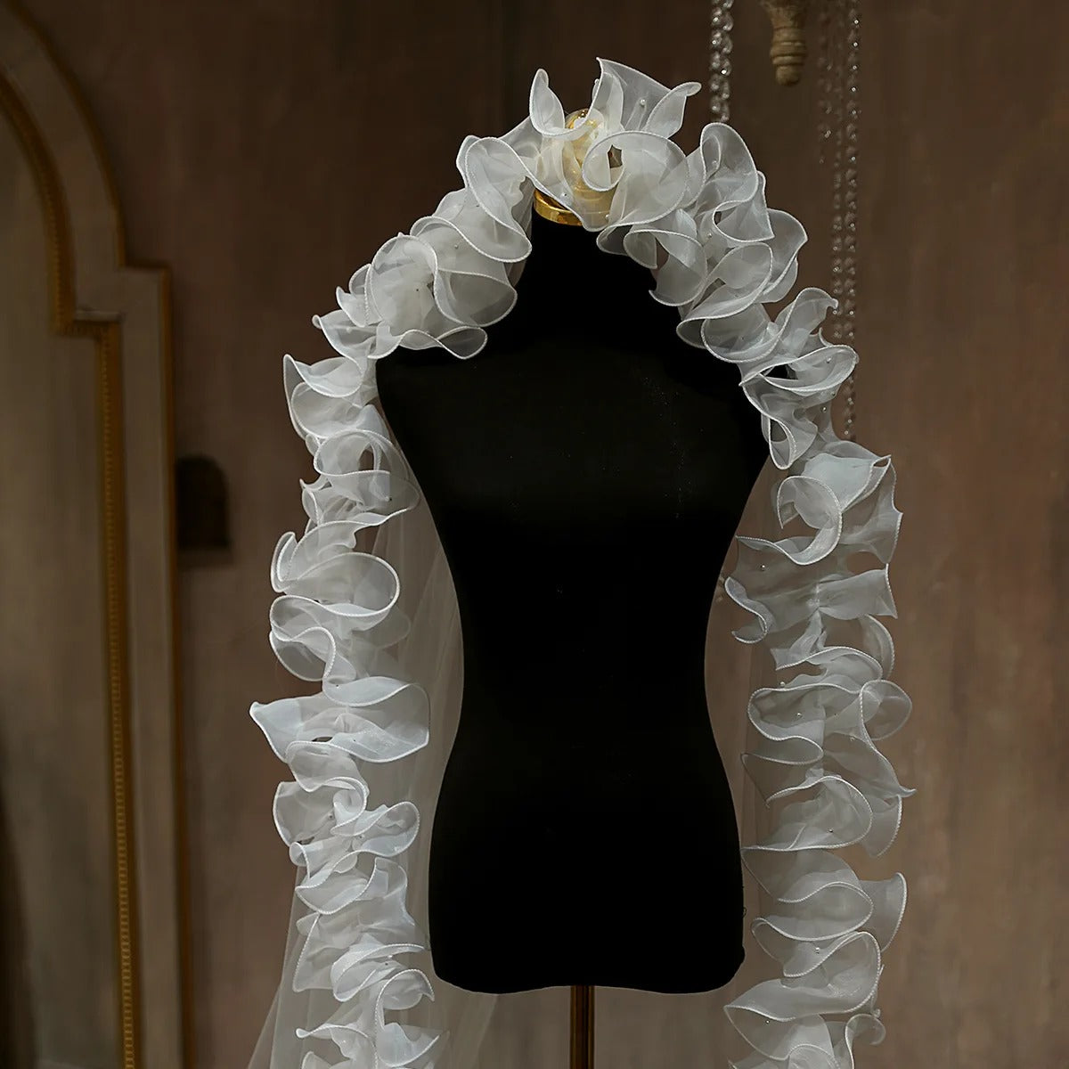GownLink Beautiful 3.5 m Long Cathedral Bridal Veil  Frill Edges GLVL-Frill