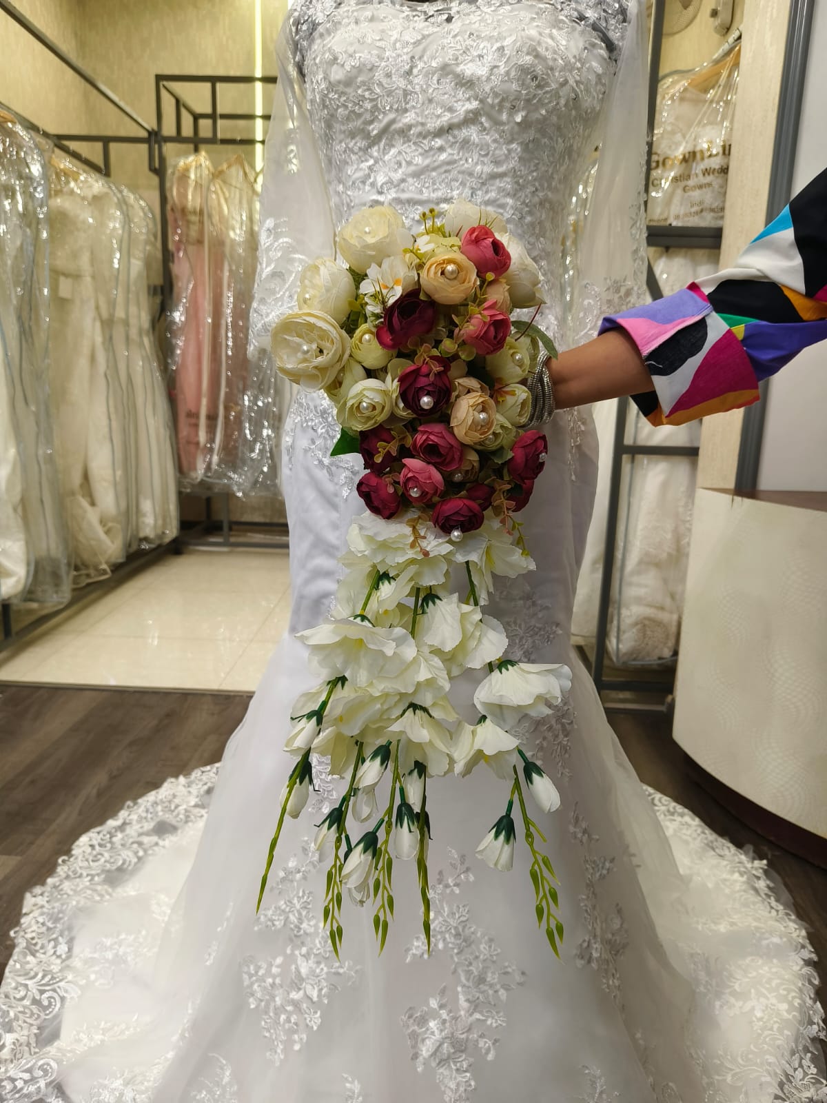 GownLink's Majestic Harmony Elegant Bridal Bouquet with red and white Flowers B132