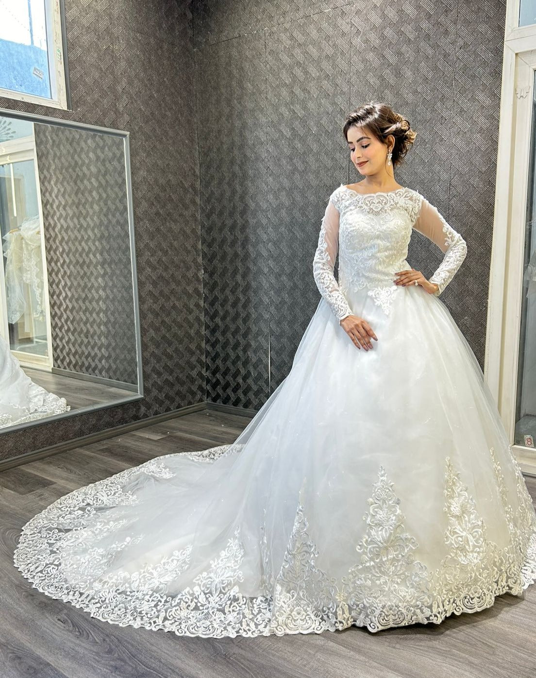  Contemporary wedding dresses in Delhi